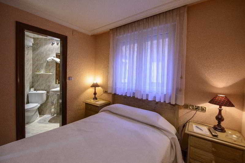 Hotel Rio Cea Puente Almuhey Екстериор снимка