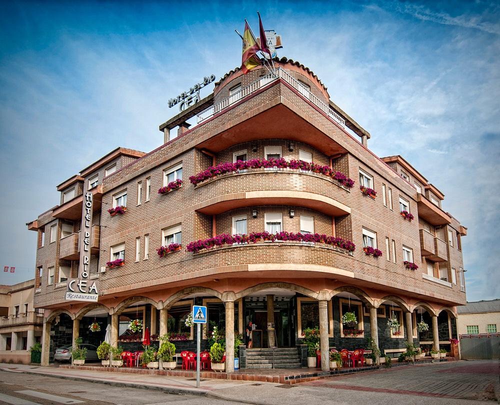 Hotel Rio Cea Puente Almuhey Екстериор снимка