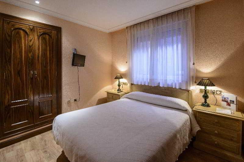 Hotel Rio Cea Puente Almuhey Екстериор снимка