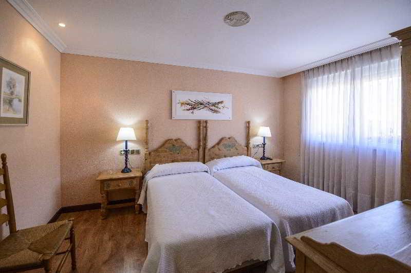 Hotel Rio Cea Puente Almuhey Екстериор снимка